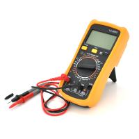 Мультиметр VC-890D. Вимірювання: V, A, Ω, F. Функції: продзвонювання, перевірка діодів, тест транзисторів. Габарити: 175х91х40 мм. Вага: 260 г.