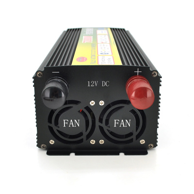 Інвертор напруги Voltronic Wm-7000(4200Вт), 12/220 з апроксимованою синусоїдою, 2 універсальні розетки +USB, клем